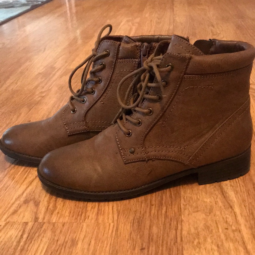 Bass brand women’s brown booties